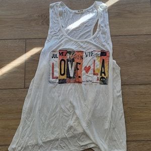 White t shirt size L